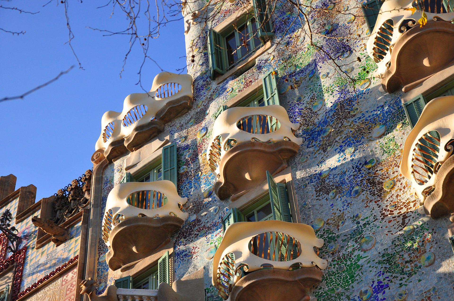 Casa Batlló: Gaudí's stunning architectural gem in vibrant Barcelona.