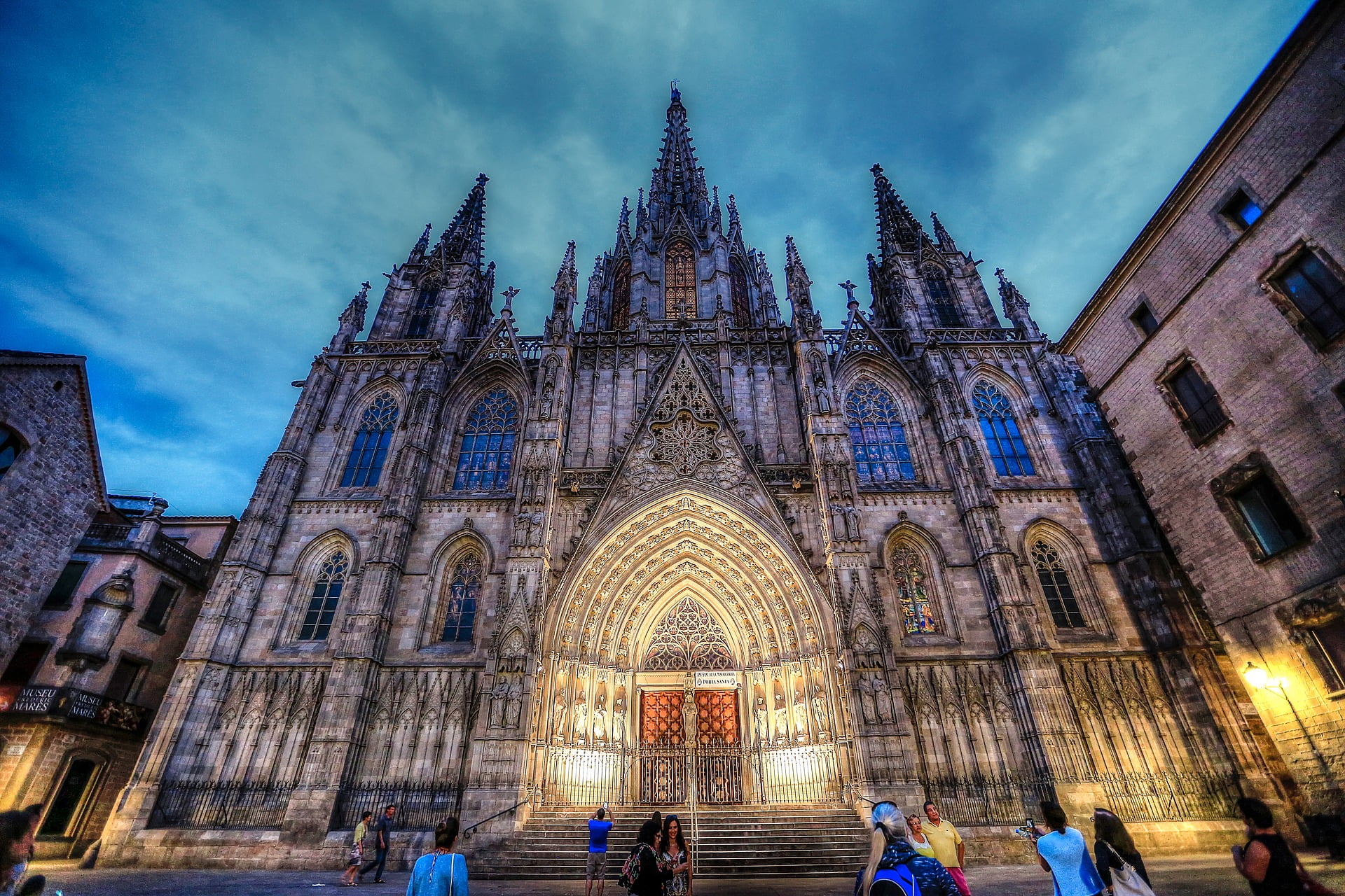 Barcelona Cathedral: the Gothic masterpiece in Catalonia's heart