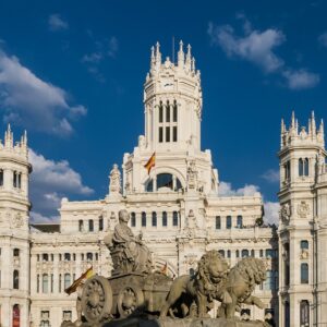 We organize complete and original free tours in Madrid